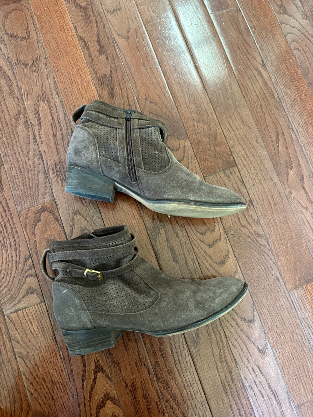 Women’s Lucky Brand suede Ankle Boots in Dark Brown -Classic Zip & Buckle Design